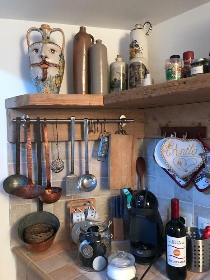 A Casa Da Anita Villa Палацоло Акрейде Екстериор снимка