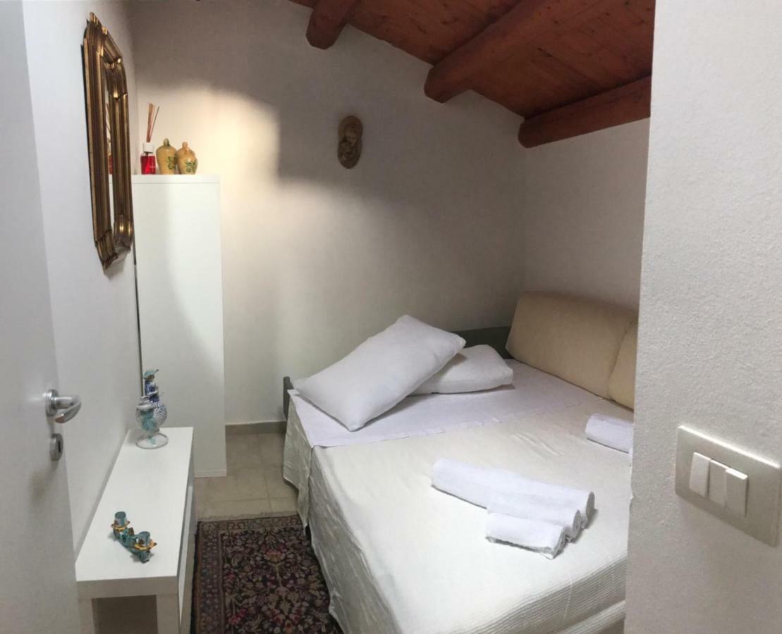 A Casa Da Anita Villa Палацоло Акрейде Екстериор снимка